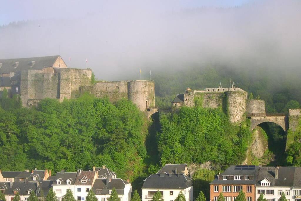 A Bouillon, Appartement Vintage Vue Sur Le Chateau Dış mekan fotoğraf