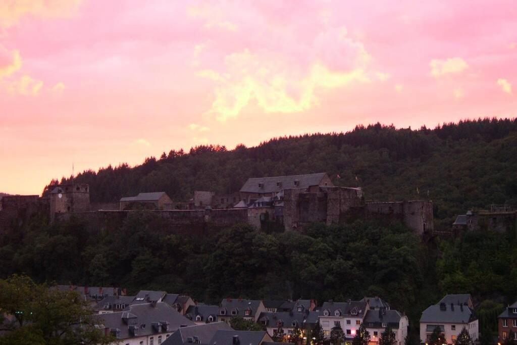 A Bouillon, Appartement Vintage Vue Sur Le Chateau Dış mekan fotoğraf
